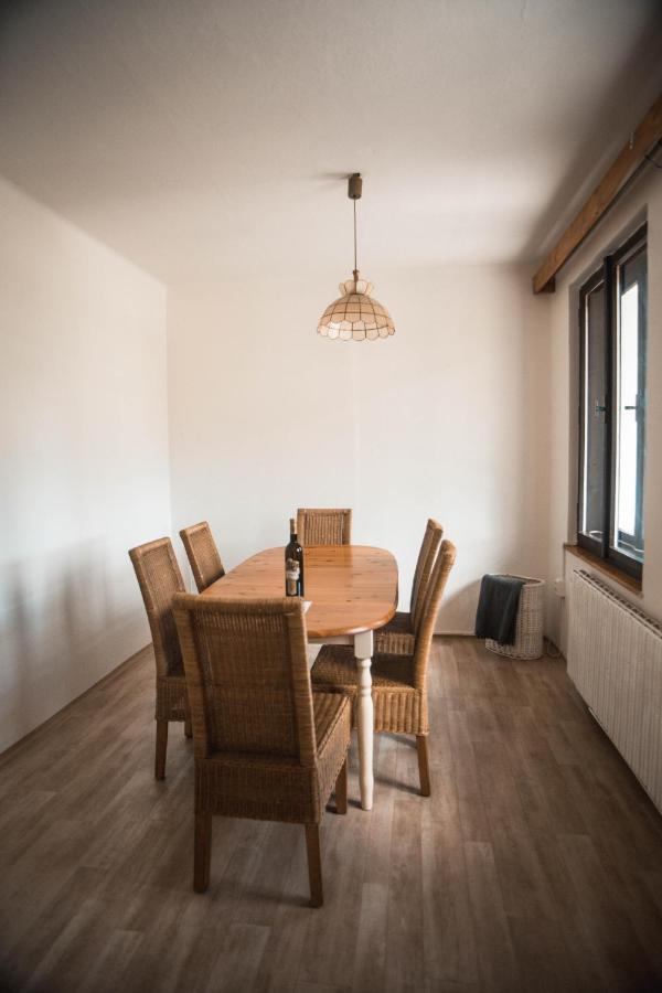 Apartmány Ve Mlejně Cachrov Exterior foto